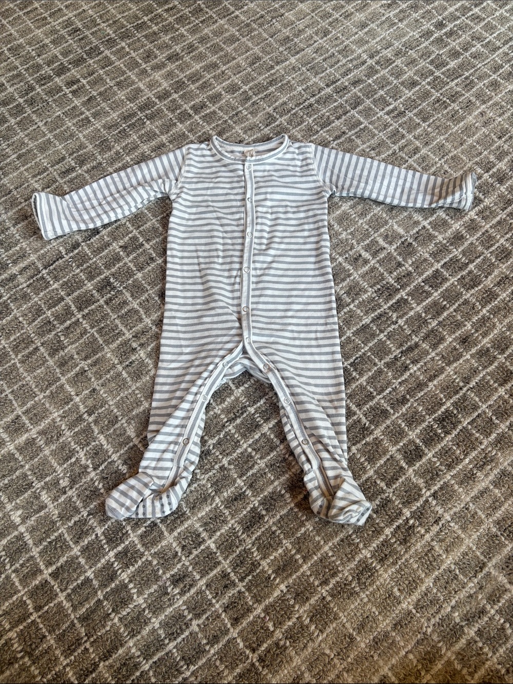 Quincy Mae Gray and White Striped Footed One-Piece (Size 6-12 months)